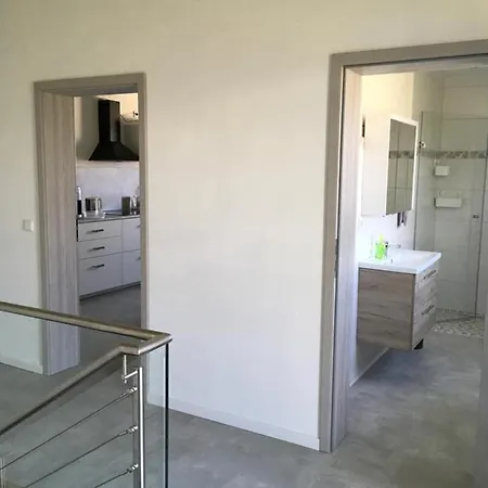 Neurieder 아파트 *