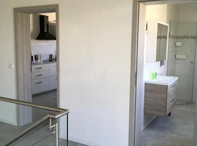 Neurieder 아파트 *