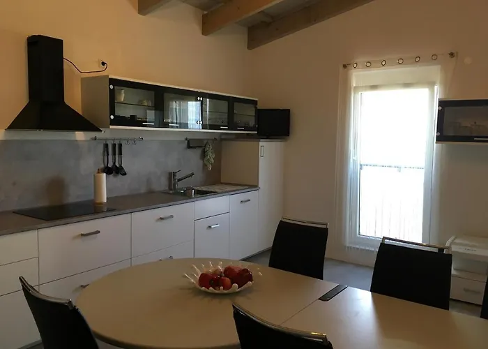 Neurieder 아파트 *